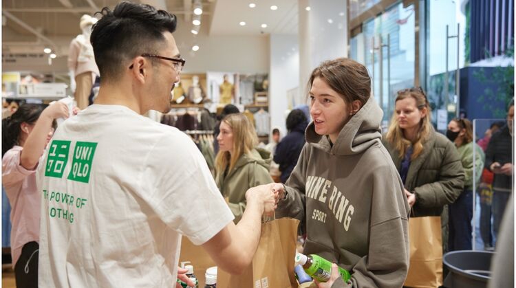 UNIQLO fait don de plus d