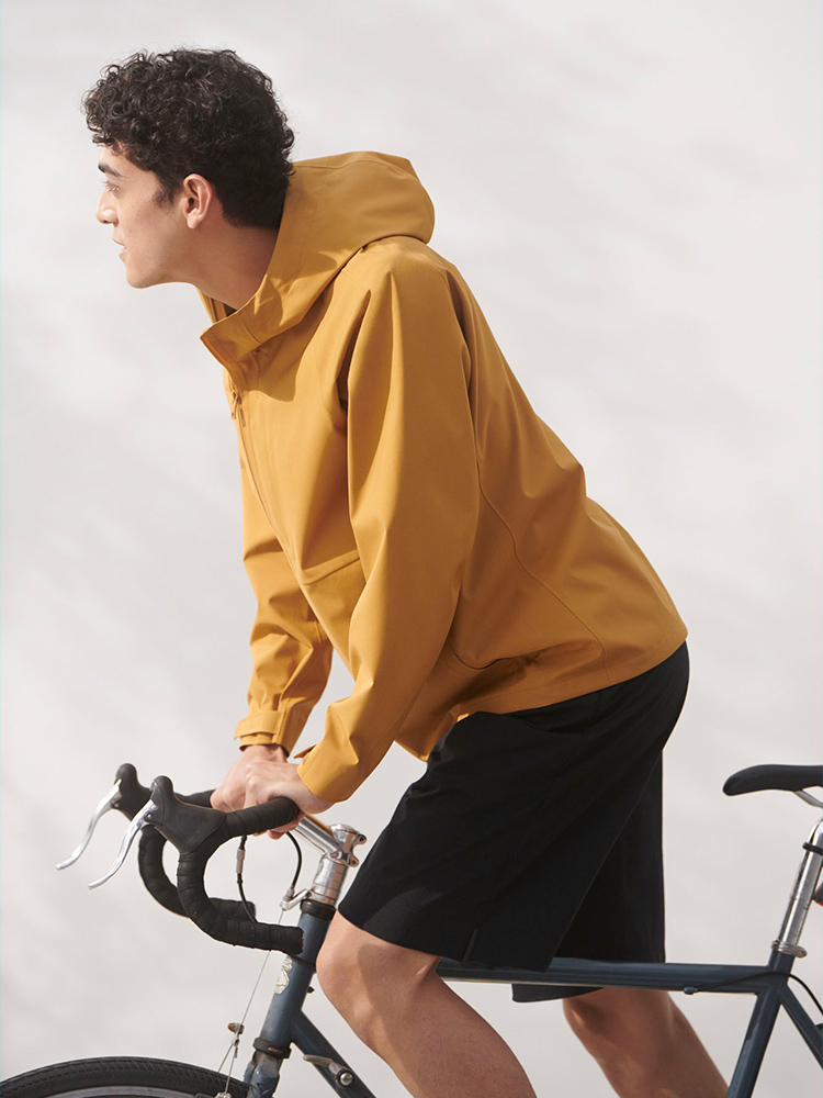 UNIQLO, Sport Utility Wear Feature