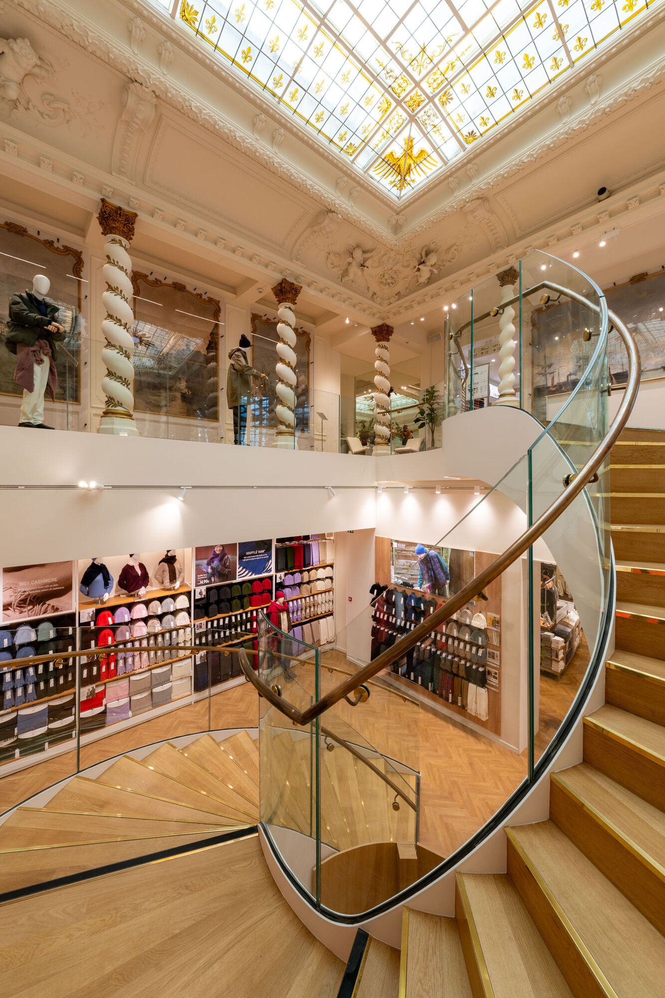 Photo of the staircase inside UNIQLO’s new store in Belgium