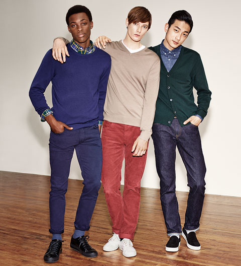 FROM LEFT:EFM V넥가디건(긴팔), EFM V넥스웨터(긴팔), EFM크루넥스웨터(긴팔)+E