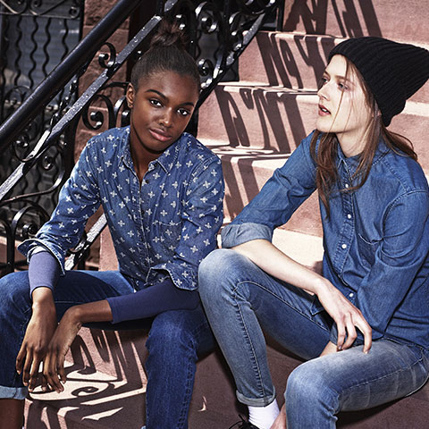 LEFT:데님셔츠(긴팔)C, RIGHT:데님프린트셔츠(긴팔)