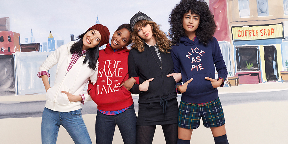 FROM LEFT:스웨트풀짚파카(긴팔), i am OTHER스웨트풀오버후디(긴팔)C, Urban Sweat블루종(긴팔), AlphabetBags스웨트풀오버후디(긴팔)B