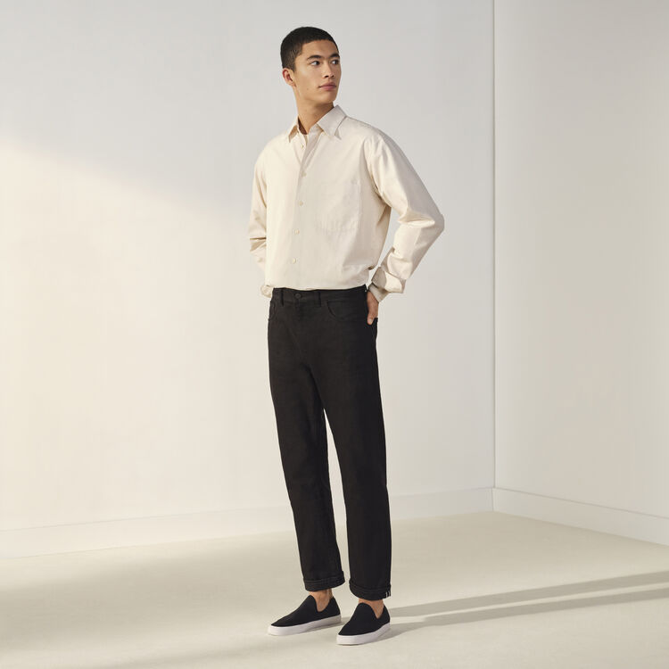 man wearing Uniqlo U jeans