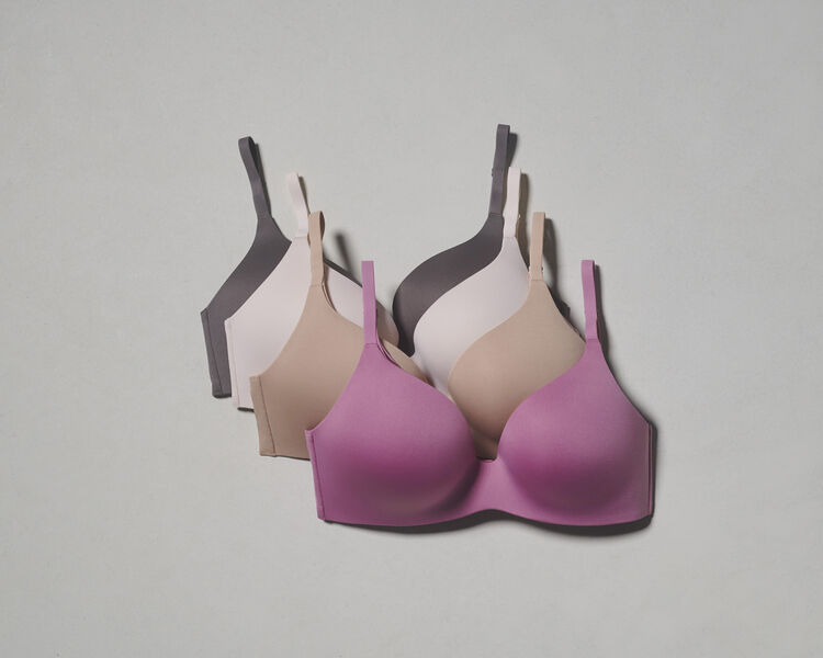 Get a FREE wireless bra!, UNIQLO TODAY