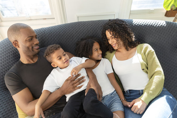 family wearing UNIQLO AIRism