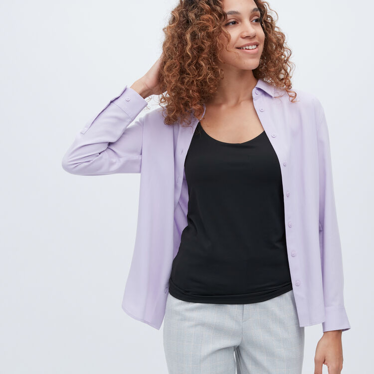 model wearing AIRism bra top