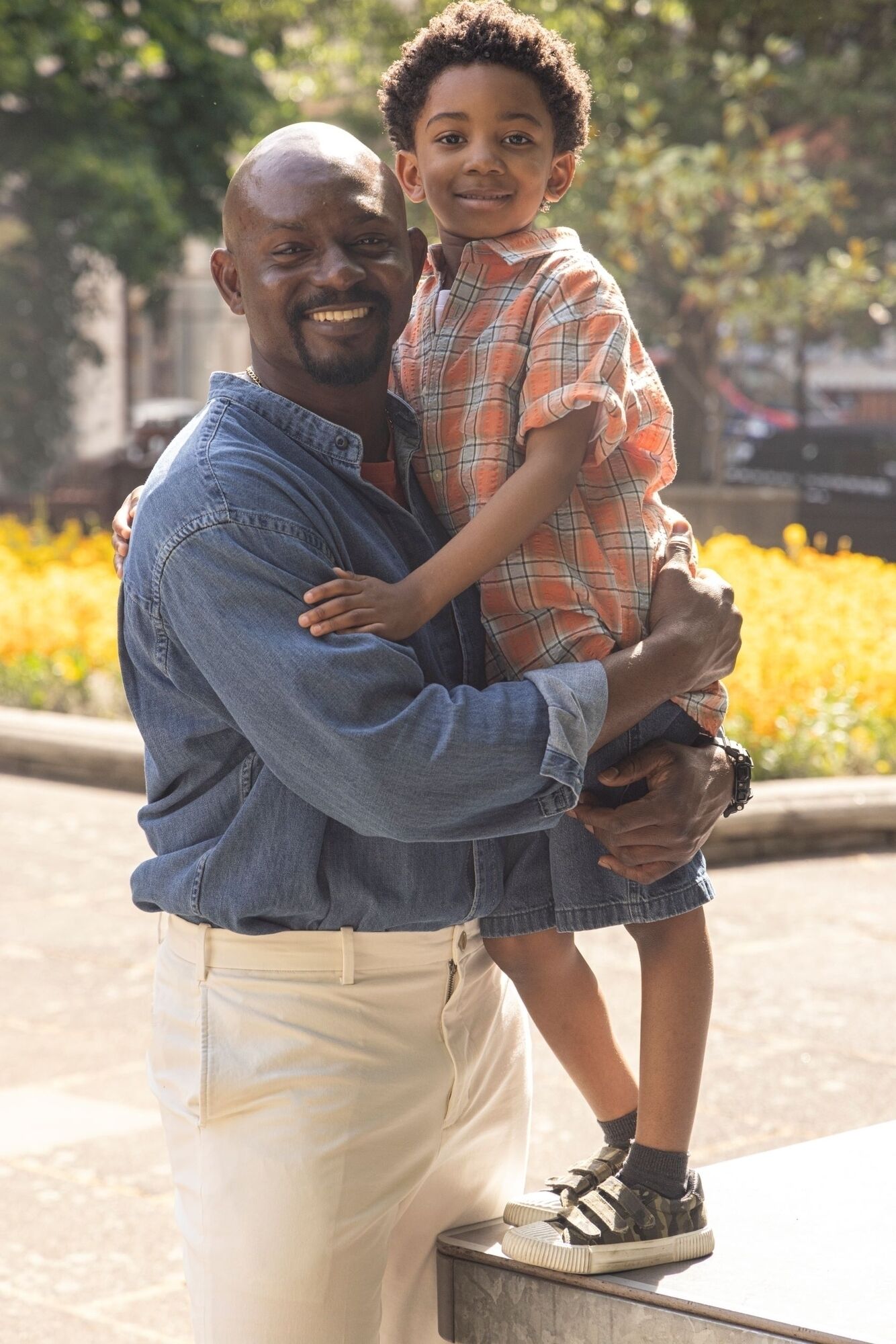 father and child wearing UNIQLO