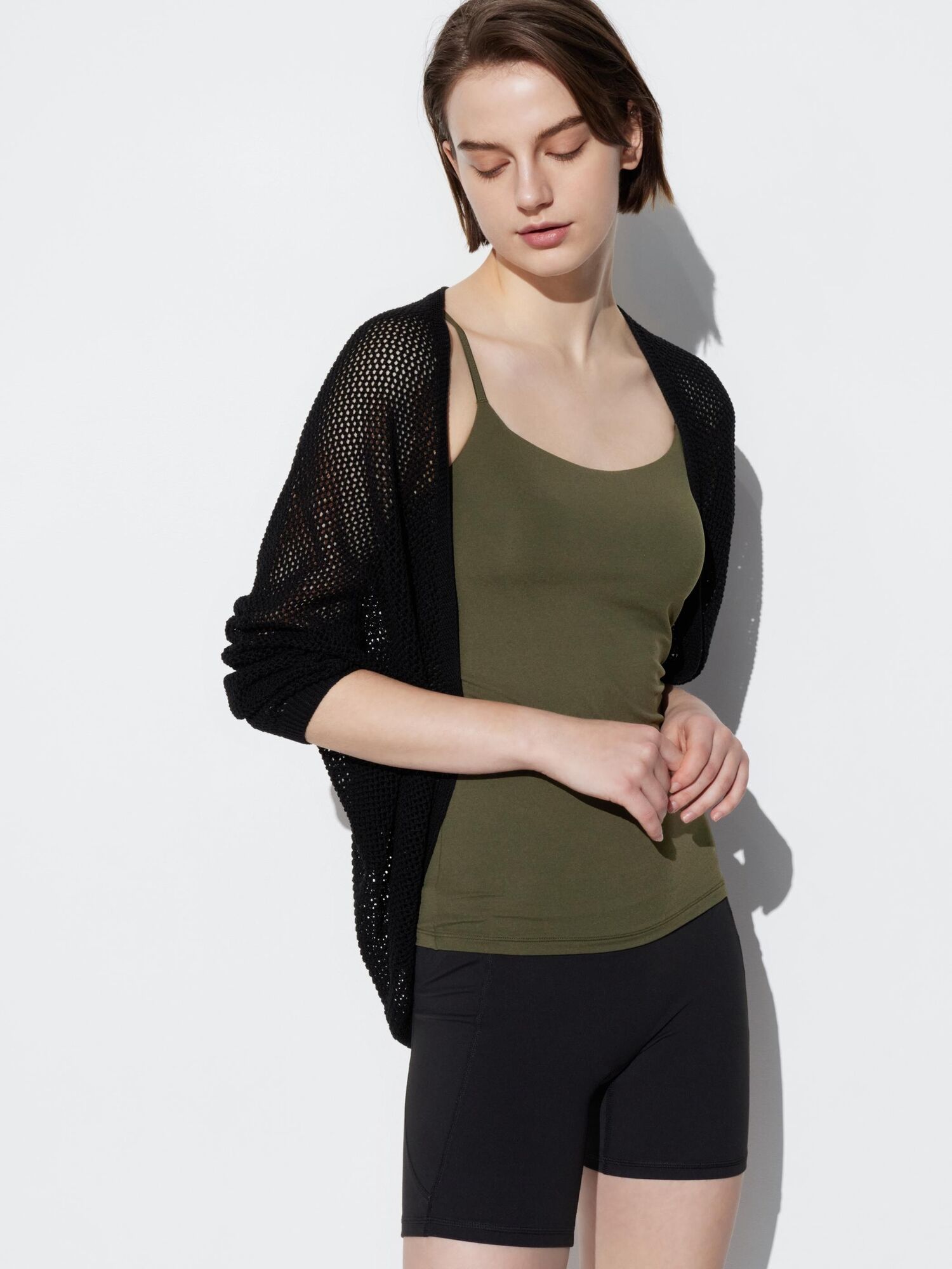 model wearing AIRism Sleeveless Camisole Bra Top