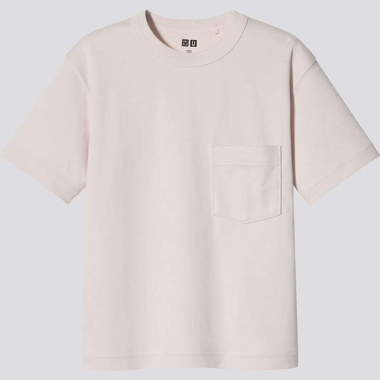 見た目コットンで肌触りさらさら、洗練されたデザインの無地T。