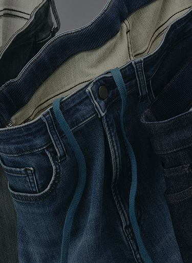 uniqlo jeans and shirts banner