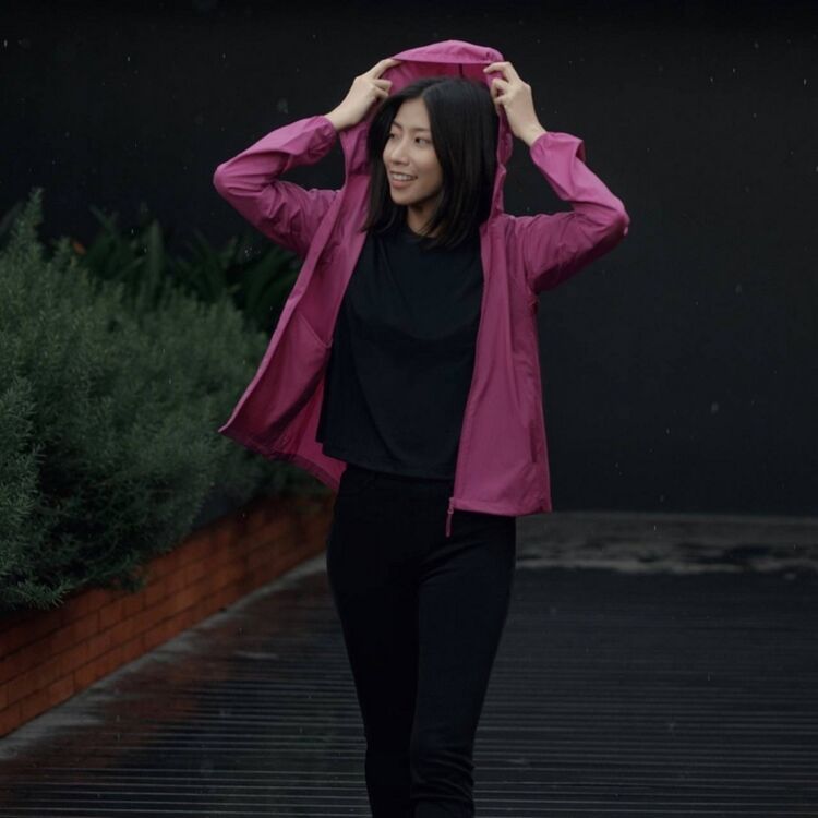 Jaket parka musim hujan UNIQLO