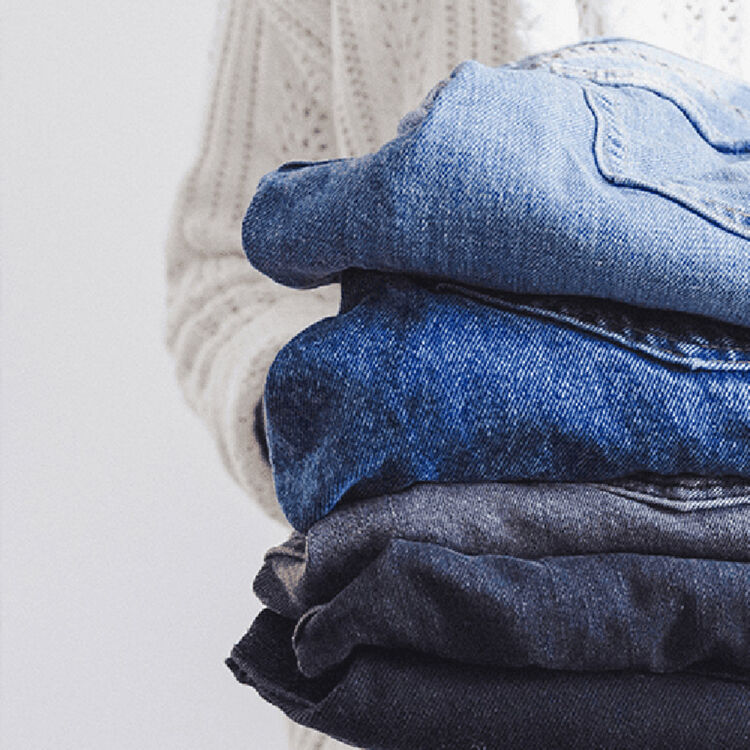 Simpan Celana Jeans dengan Benar 