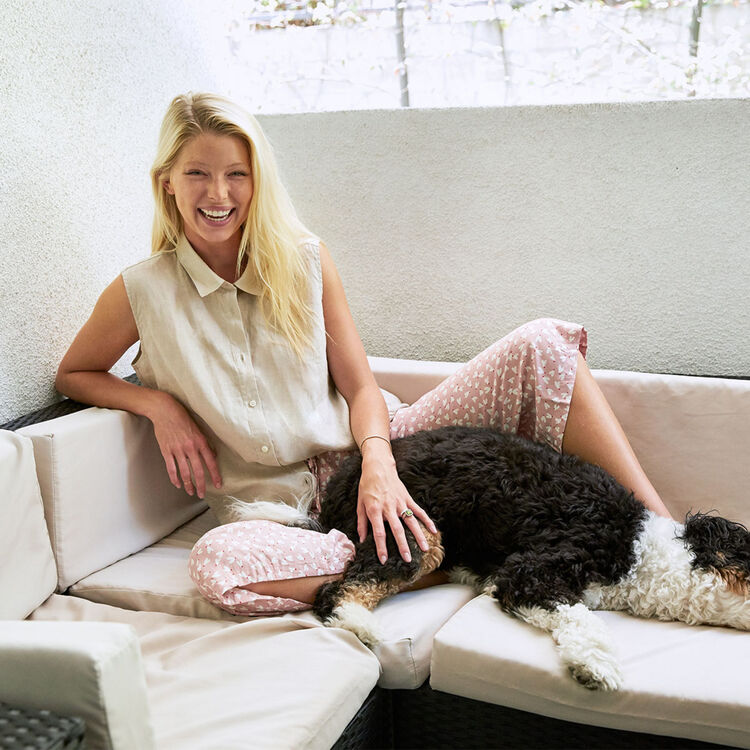 Sleeveless Linen Shirts Style for Women