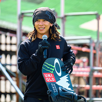 UNIQLO Mサイズ ダークカモフラージュジャケット 平野歩夢モデル 大人のユニクロ】今じゃないと手に入らない「平野歩夢モデル」の