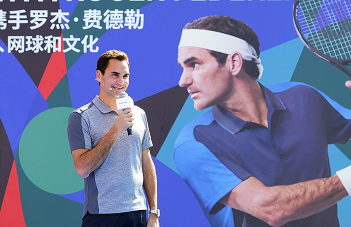 ユニクロ公式 | Around the World with Roger Federer