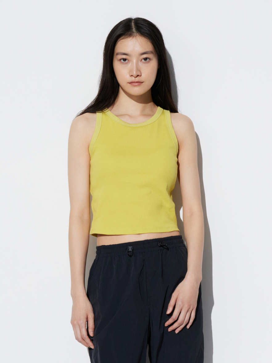 A silhouette to flatter your shoulders.