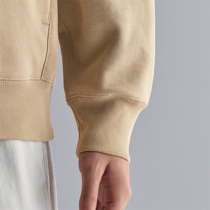 Elegant fabric, down to the loops in the inner layer.