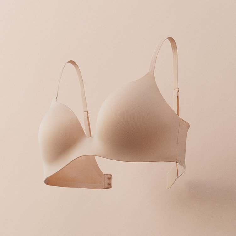 Uniqlo, Intimates & Sleepwear, Uniqlo Wireless Bra 3d Hold