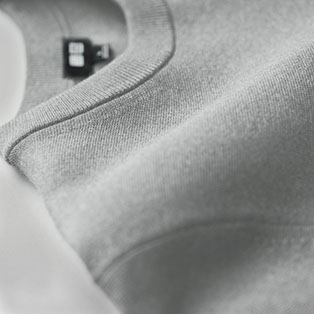 カシミヤクルーネックセーター｜UNIQLO Masterpiece 2025 Fall / Winter