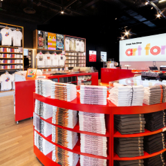 UNIQLO Tate Shop, Art For All