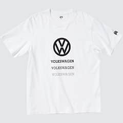 ザ・ブランズ フォルクスワーゲン UT グラフィックTシャツ（半袖・レギュラーフィット）