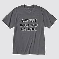 花井祐介 UT グラフィックTシャツ(半袖・レギュラーフィット)
