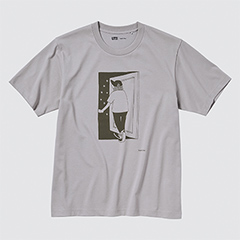 花井祐介 UT グラフィックTシャツ(半袖・レギュラーフィット)