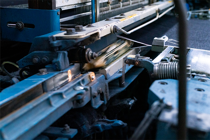 A specific characteristic only an old-fashioned loom can create