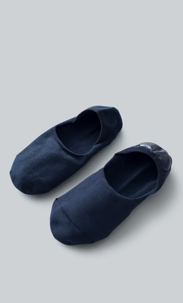 VERY SHORT SOCKS: HEAL-HUGGING AND MORE COMFORTABLE THAN EVER