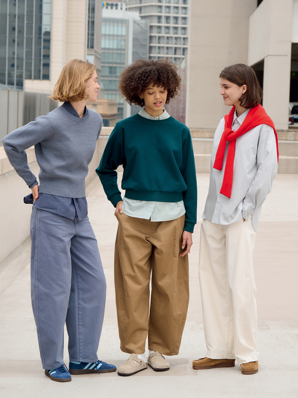 Females models wearing Curve Silhouette