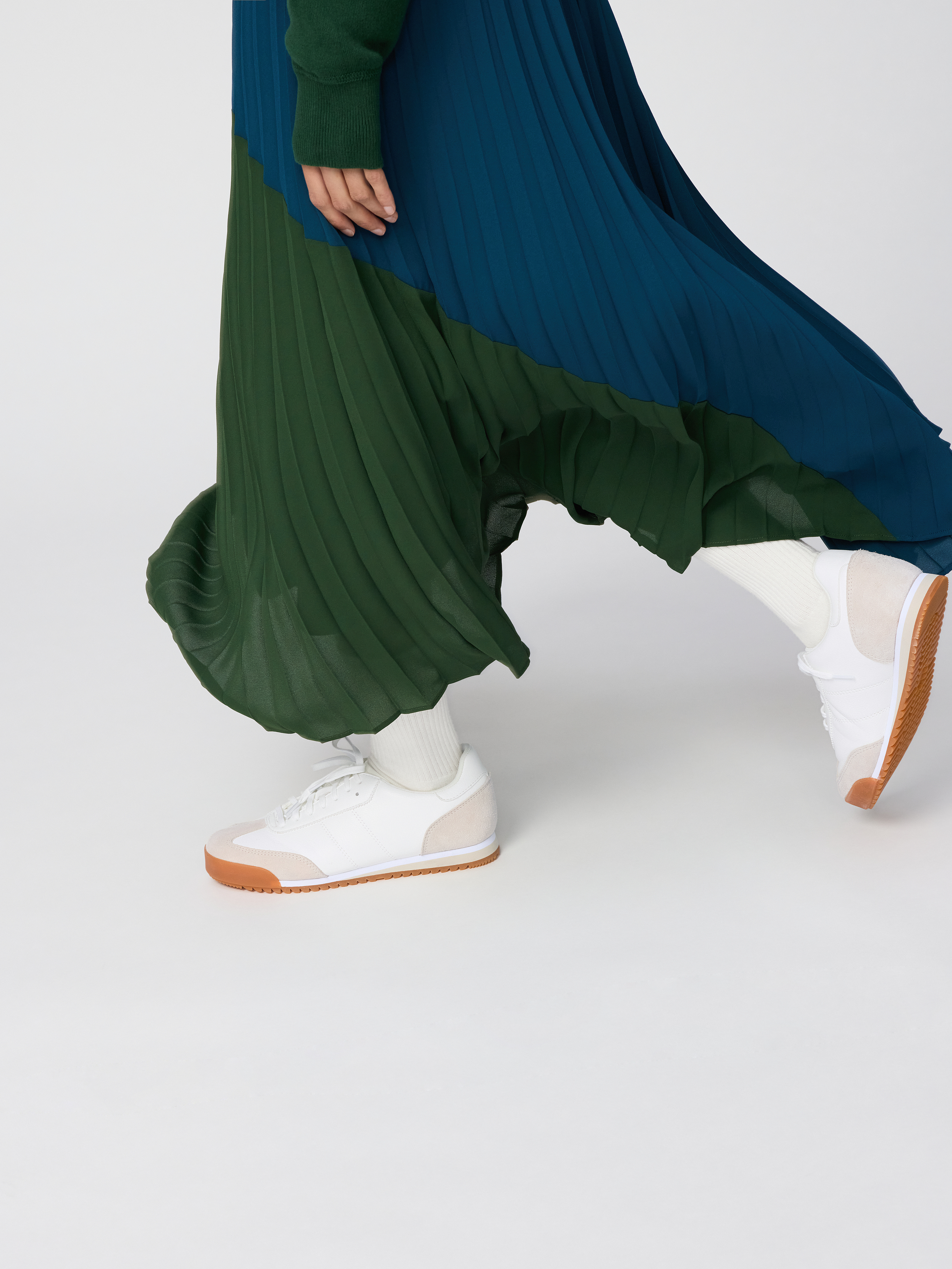 麂皮拼接休閒鞋 (UNIQLO : C)