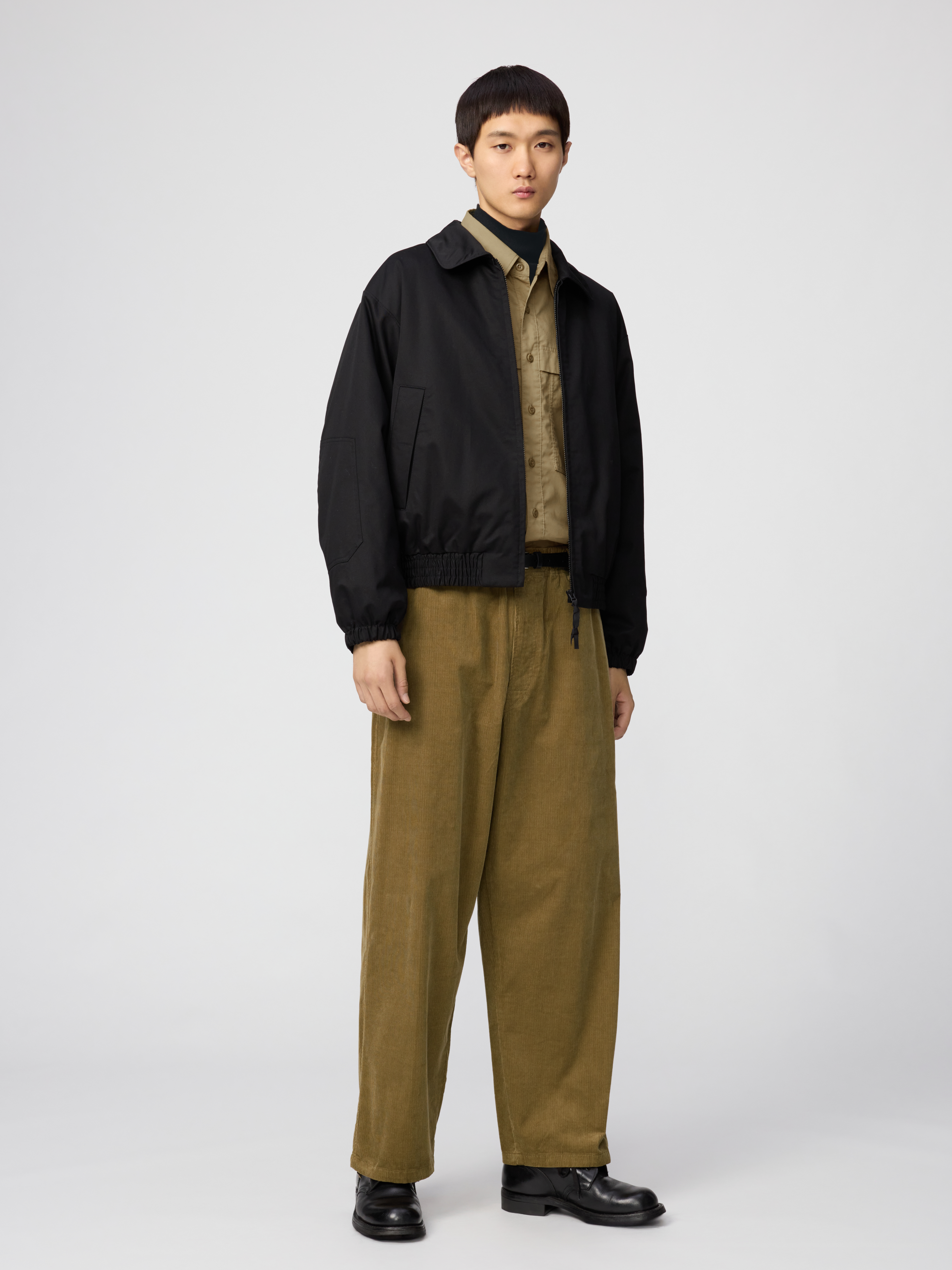 燈芯絨工裝長褲 (Uniqlo U)
