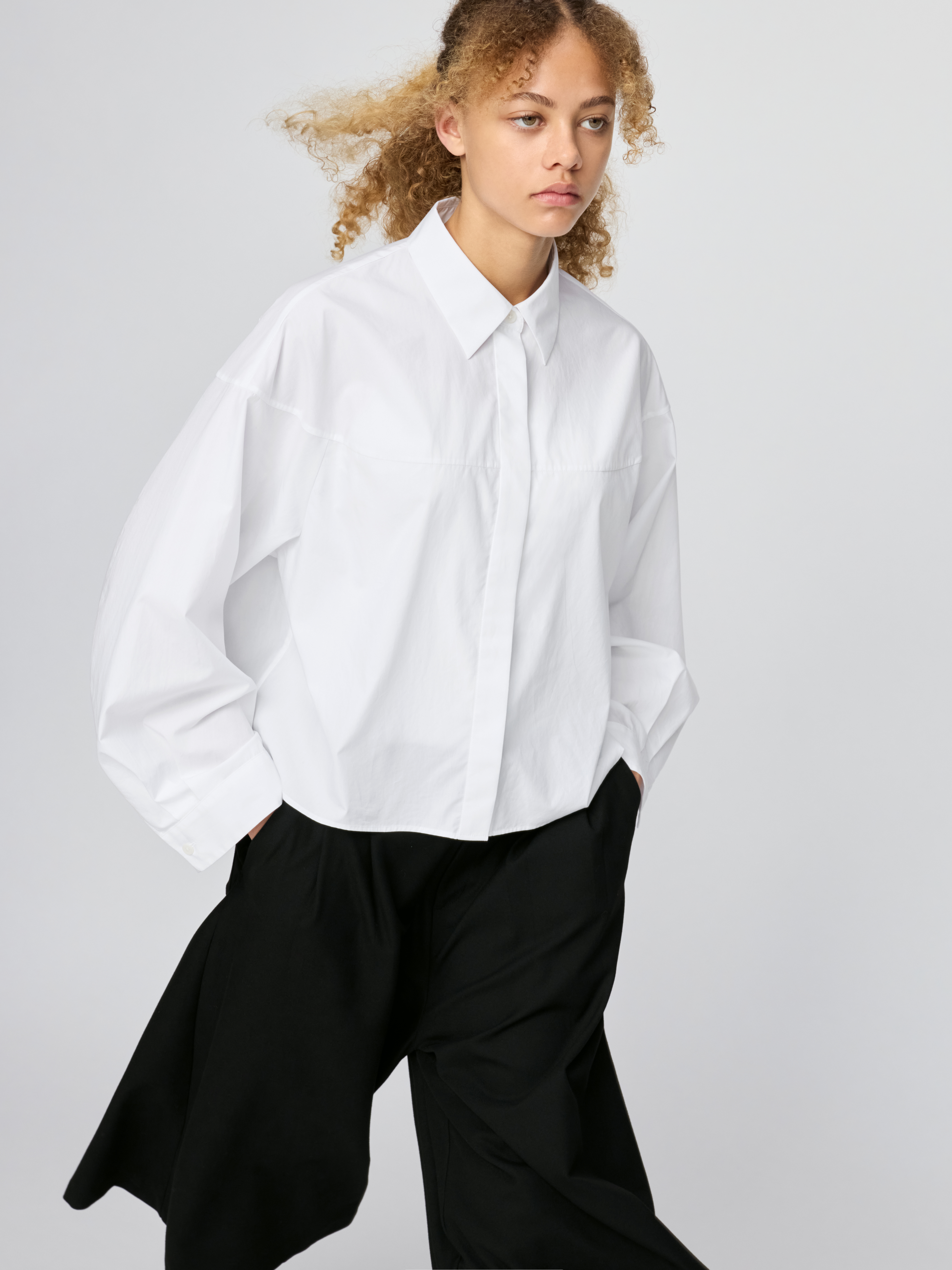 女裝 棉質短版襯衫(長袖) (UNIQLO : C)