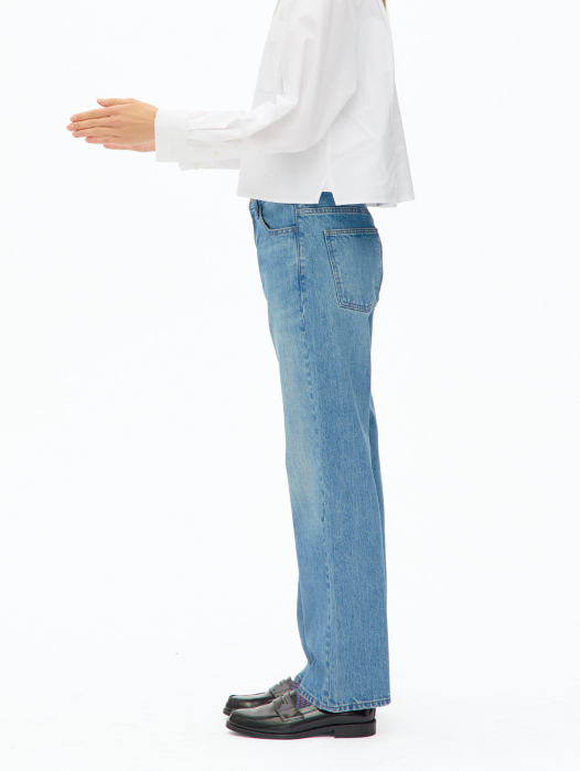 Back to Straight Jeans