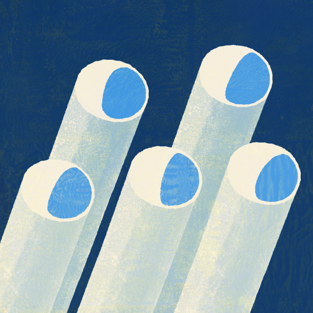 Fibers for seamless down (women’s) are woven from resin using proprietary methods. From a magnified cross-section, you can see that each thread is actually a cluster of materials of one elasticity surrounded by material of a different elasticity.