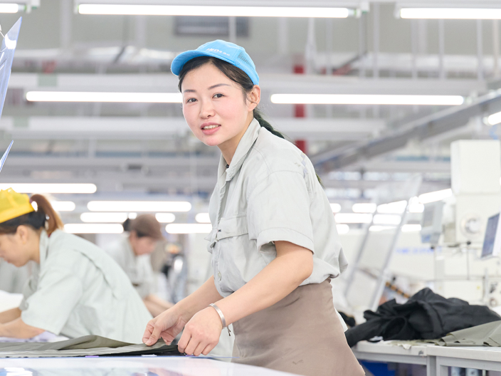 Precise stitching is automated to lessen the burden on technicians.