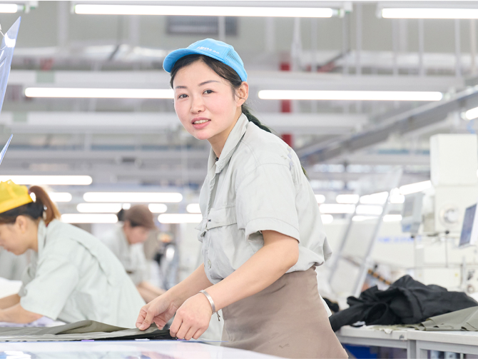 Precise stitching is automated to lessen the burden on technicians.