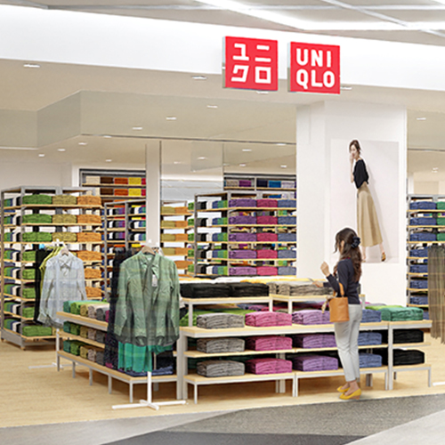 ユニクロ イオンモール幕張新都心店 - UNIQLO LIVE STATION