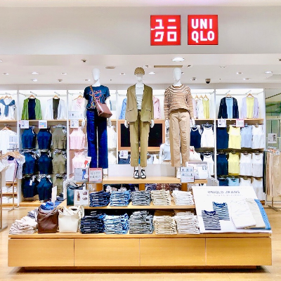 ユニクロ 下北沢店 - UNIQLO LIVE STATION