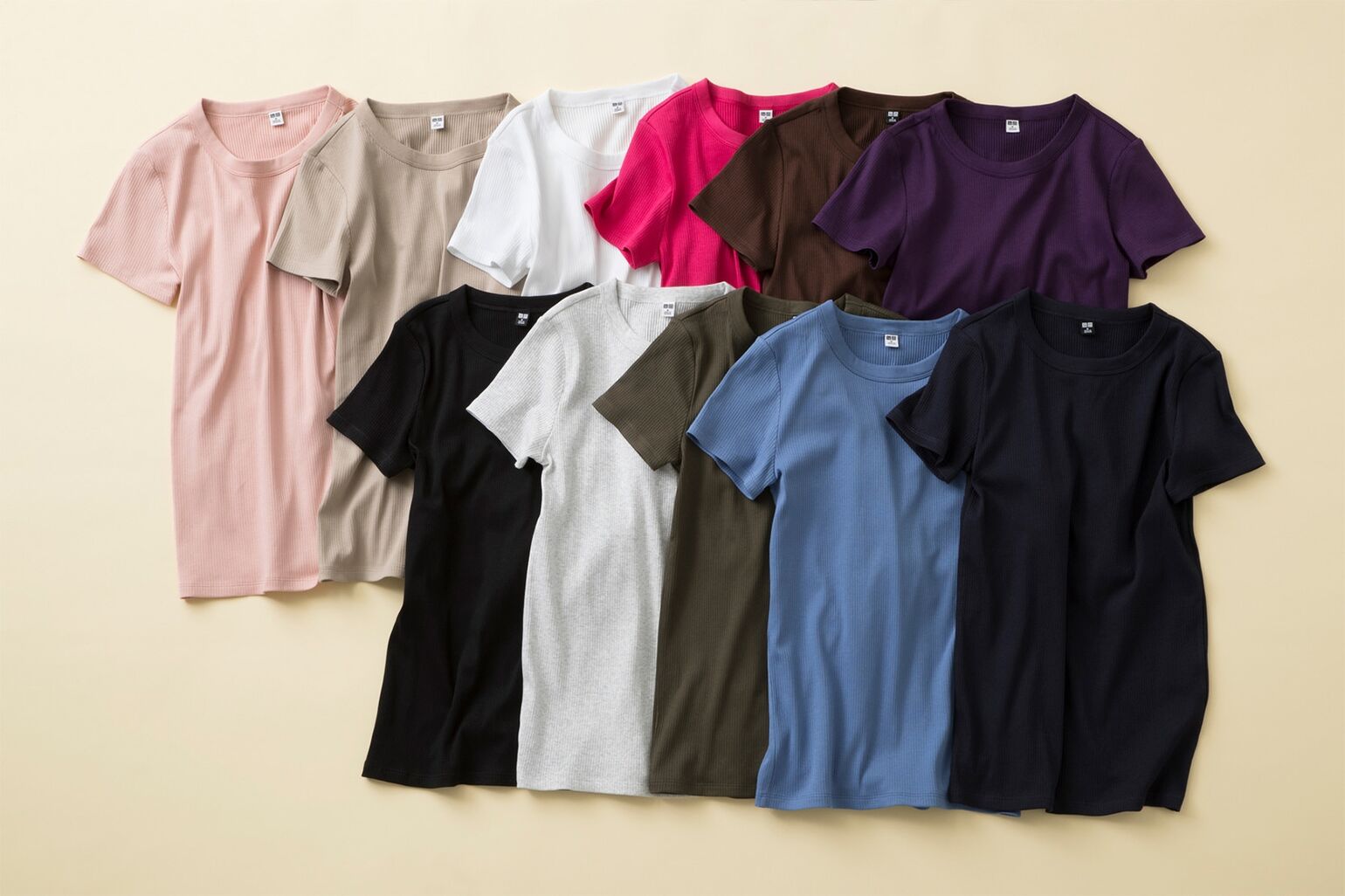 UNIQLO Tシャツ