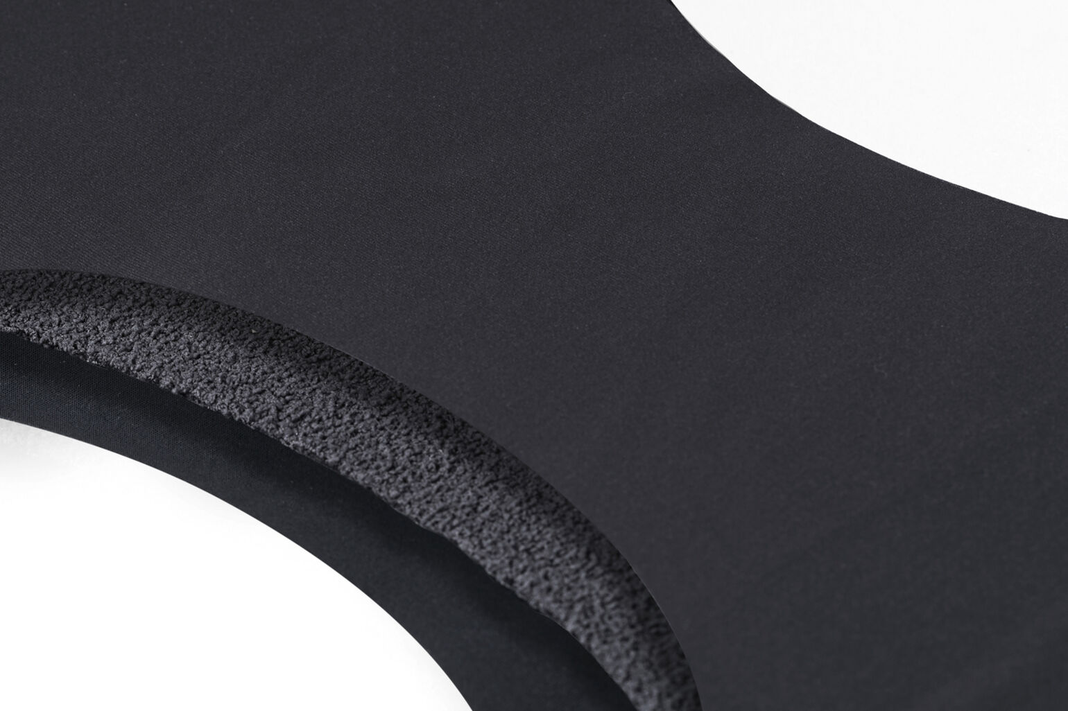 クロッチ部分の速乾＆抗菌防臭層、吸水シート層、防水シート層の3層構造