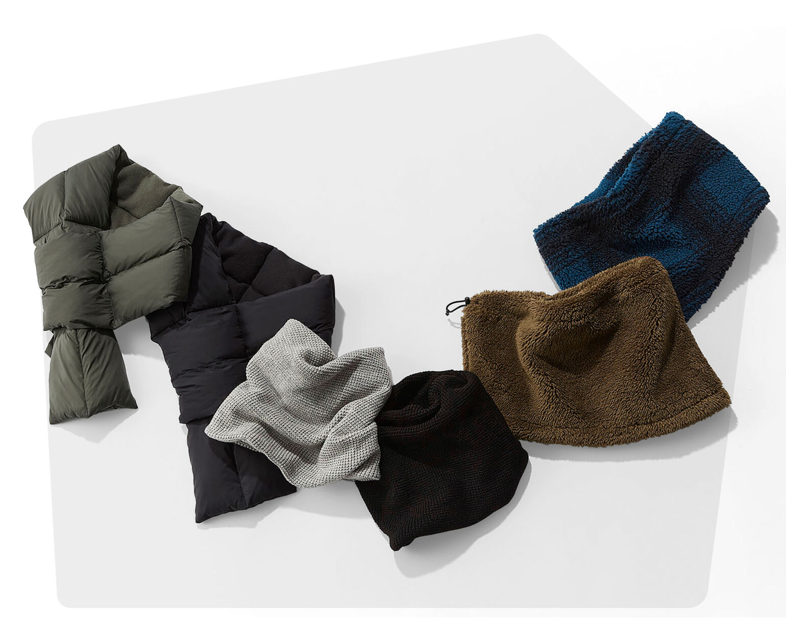 ヒートテックライニングパテッドマフラー,ヒートテックネックゲイター,ヒートテックファーリーフリースネックウォーマー,ヒートテックボアフリースネックウォーマー合わせて6点