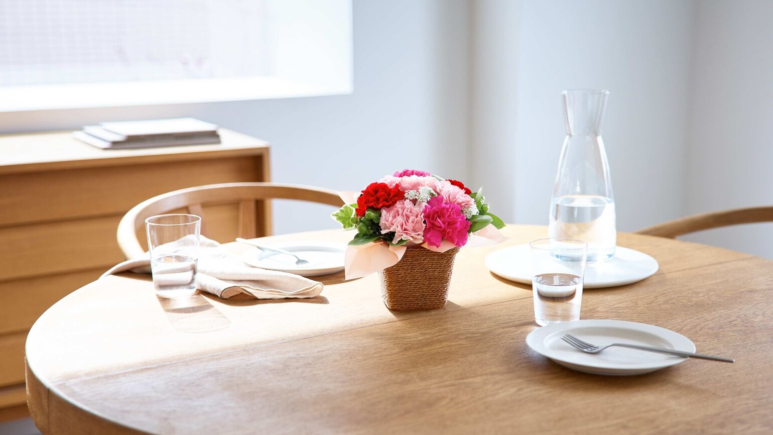 花のある暮らしで、自然の風合いを楽しむ