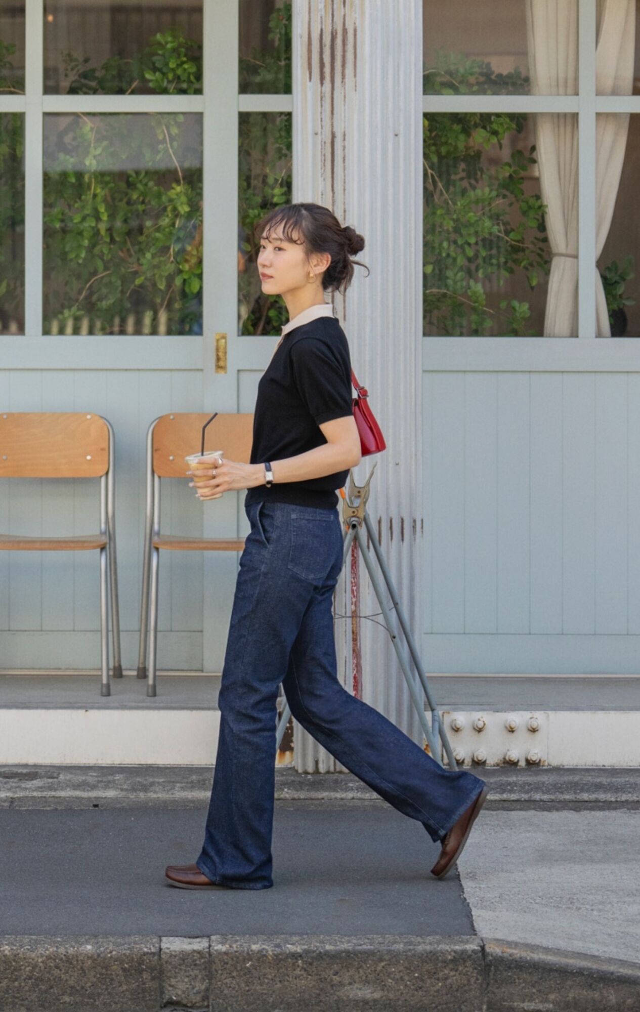 スリムｘフレアシルエットを生かした清潔感が光る上品スタイル