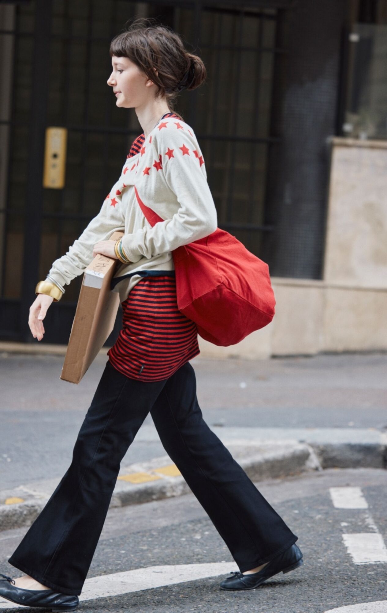 懐かしのレイヤードスタイルが生きるスリムフレア