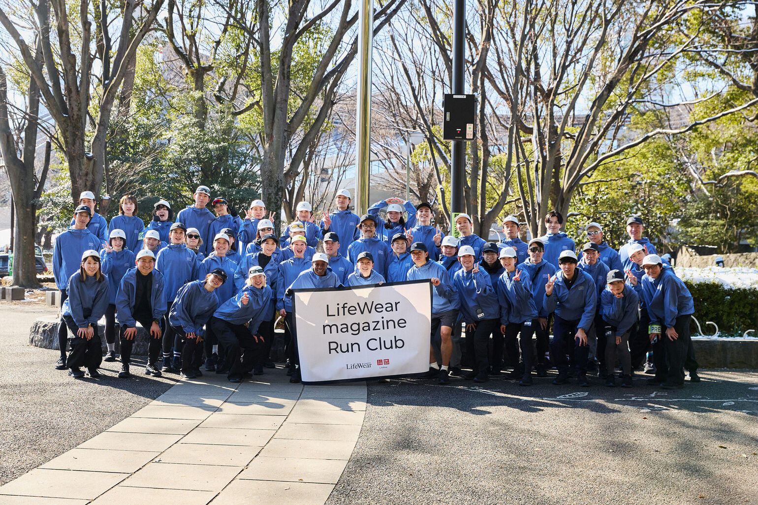 参加者で集合写真に写っている画像