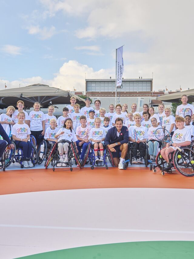 ロジャー・フェデラーとともに次世代育成プロジェクトAround the World with Roger Federerをアムステルダムで開催