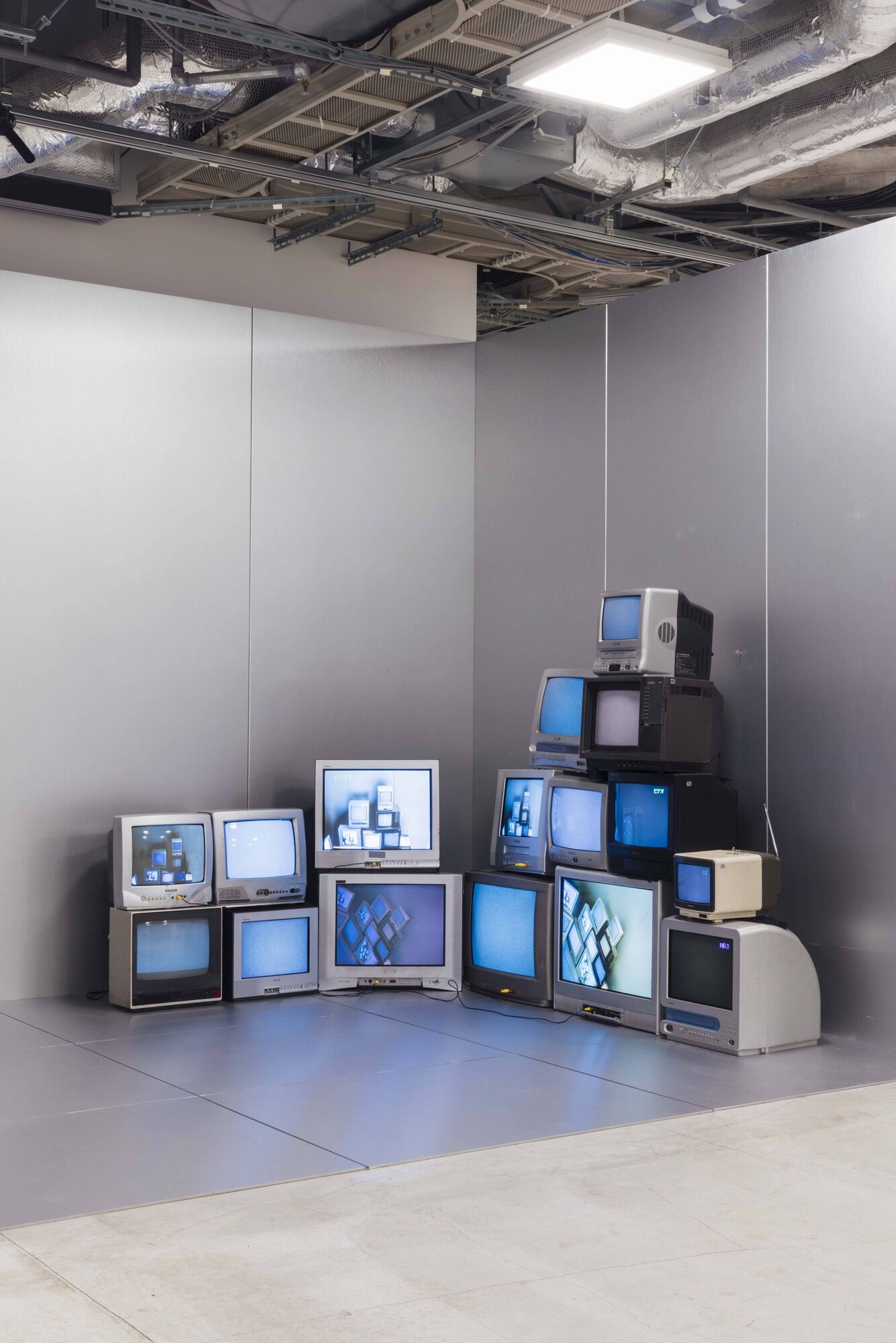 ブラウン管テレビ