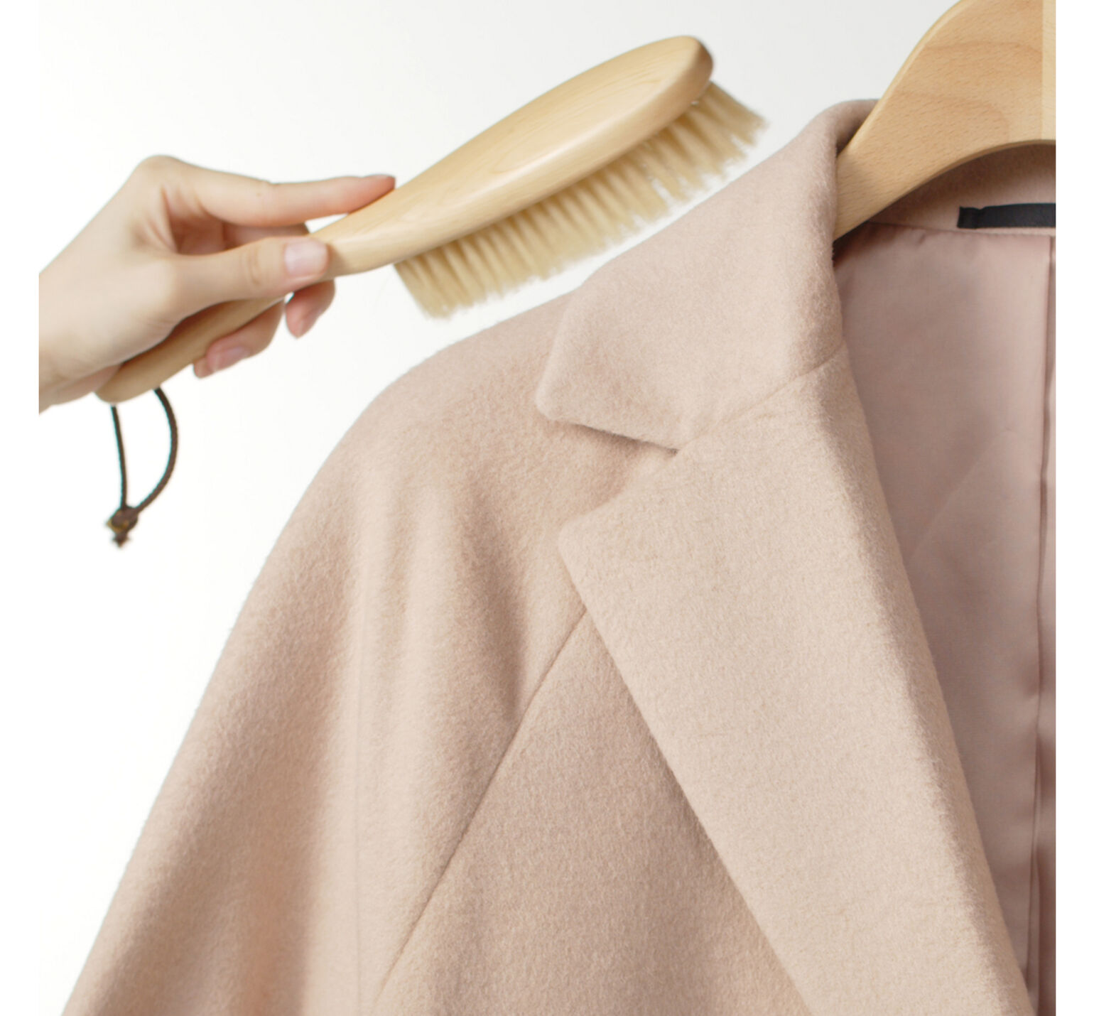 ちょっとしたケアで差がつくウールコートのお手入れ方法｜TODAY'S PICK UP｜ユニクロ