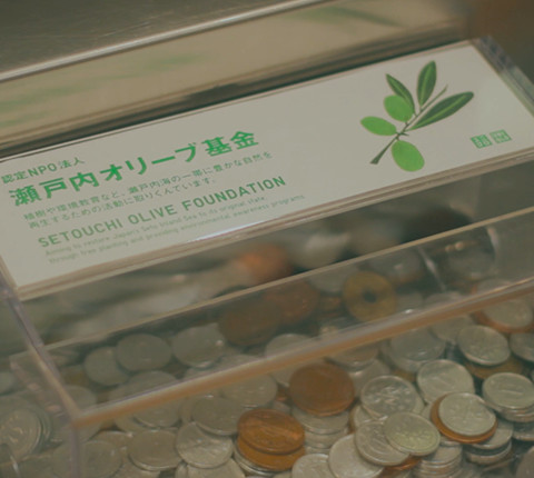 店頭での募金活動